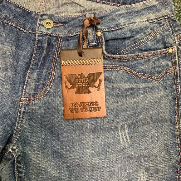 Antik Denim DIstressed Longer Length Shorts Womens size 32 NWT - Picture 3 of 8